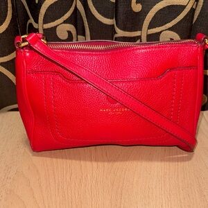 Marc Jacobs Bright Red Pebbled Leather Crossbody EUC